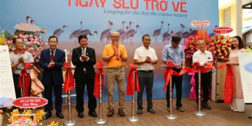 RA MẮT SÁCH SẾU ĐẦU ĐỎ VÀ KHAI MẠC TRIỂN  LÃM ẢNH “MONG ĐỢI  NGÀY SẾU TRỞ VỀ”