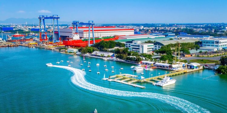 SÁNG TÁC ĐẦU NĂM CỦA CLB FLYCAM TP. HỒ CHÍ MINH