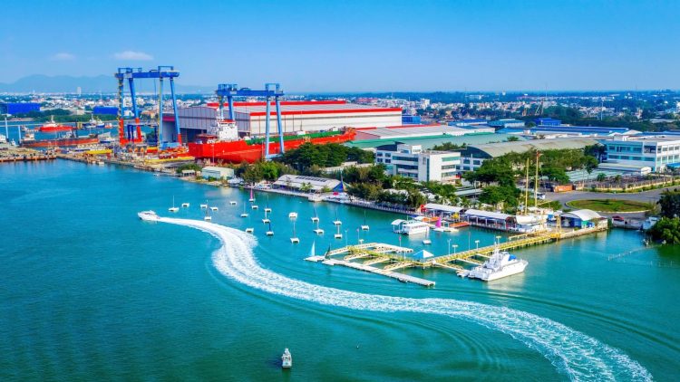 SÁNG TÁC ĐẦU NĂM CỦA CLB FLYCAM TP. HỒ CHÍ MINH