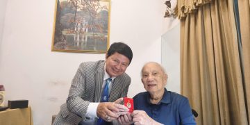 HOPA THĂM, CHÚC TẾT CÁC NSNA LÃO THÀNH, CAO TUỔI, CÓ HOÀN CẢNH KHÓ KHĂN
