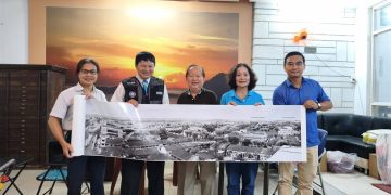 NHÀ SƯU TẬP VŨ ĐÌNH HẢI TRAO TẶNG HỘI NHIẾP ẢNH TP HỒ CHÍ MINH BỨC ẢNH PANORAMA 360° DÀI 7 MÉT VỀ SÀI GÒN XƯA